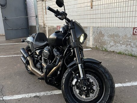 2019 Harley-Davidson Fat Bob, чёрный, 1570000 рублей, вид 4