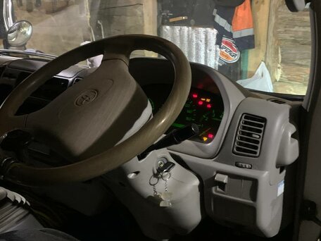 2003 Toyota Dyna, белый, 1350000 рублей, вид 1
