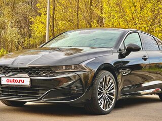 2021 Kia K5 III, чёрный, 2700000 рублей, вид 1