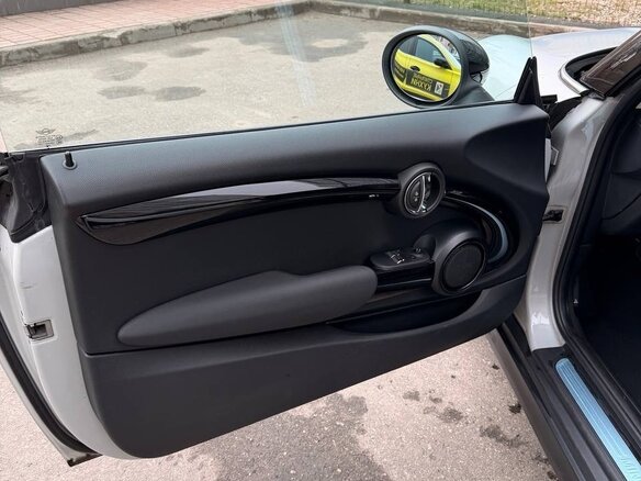 2019 Mini Hatch Cooper III (F55/F56) Рестайлинг, серебристый, 2050000 рублей - вид 11