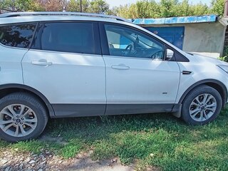 2018 Ford Kuga II Рестайлинг, белый, 1450000 рублей, вид 2