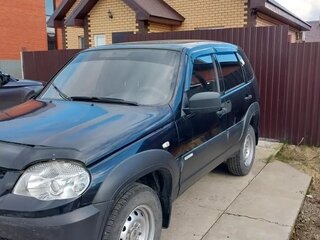 2013 Chevrolet Niva I Рестайлинг, чёрный, 450000 рублей, вид 1