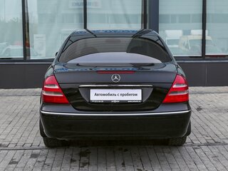 2005 Mercedes-Benz E-Класс 200 III (W211, S211), чёрный, 825000 рублей, вид 4