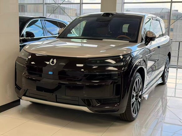 2025 Denza N9 46.9 kWh, фиолетовый, 8700000 рублей