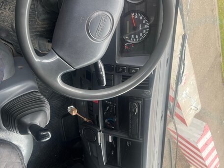 2015 Isuzu Elf (N-series), белый, 1800000 рублей, вид 5