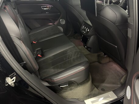 2022 Bentley Bentayga I Рестайлинг, чёрный, 15000000 рублей, вид 5
