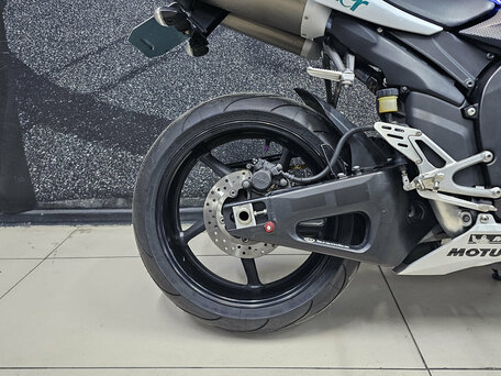2007 Yamaha YZF-R1, синий, 799000 рублей, вид 5