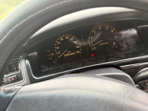 1999 Toyota Mark II VIII (X100), белый, 650000 рублей - вид 8