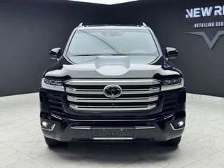 2024 Toyota Land Cruiser 300 Series, чёрный, 12000077 рублей, вид 2