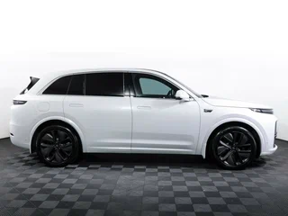2024 Li Auto (Lixiang) L7 52.3 kWh I Рестайлинг, белый, 6590000 рублей, вид 4
