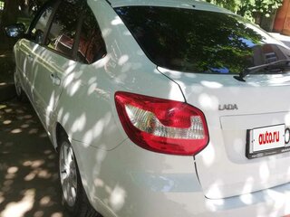 2017 Lada (ВАЗ) Granta I, белый, 600000 рублей, вид 2