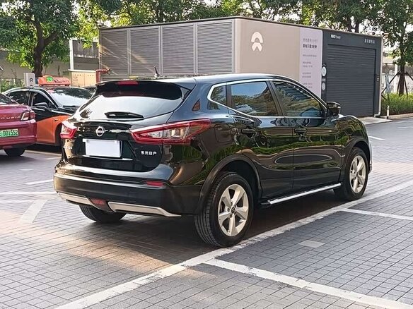 2023 Nissan Qashqai II Рестайлинг, чёрный, 1900000 рублей - вид 5