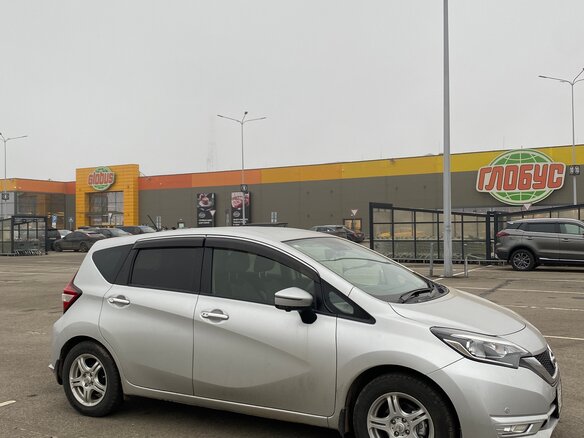 2020 Nissan Note II Рестайлинг, серебристый, 1250000 рублей - вид 11