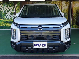 2023 Mitsubishi Delica D:5 I Рестайлинг, серебристый, 2950003 рублей, вид 2