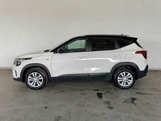 2023 Kia Seltos I Рестайлинг, белый, 2480000 рублей, вид 4