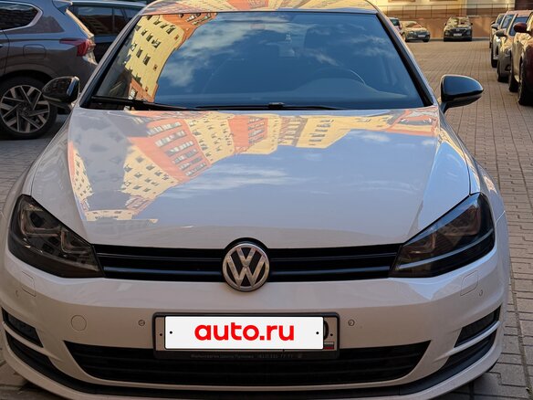 2013 Volkswagen Golf VII, белый, 960000 рублей - вид 2