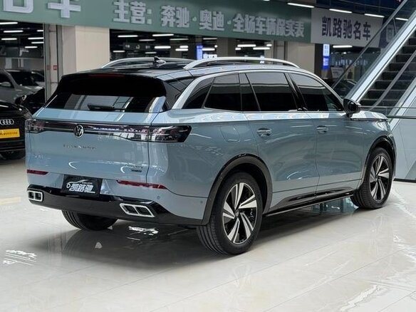 2024 Volkswagen Tavendor I, серый - вид 3