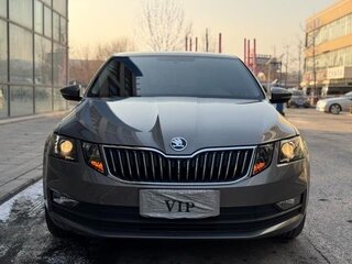 2022 Skoda Octavia III (A7) Рестайлинг, коричневый, 1600000 рублей, вид 2