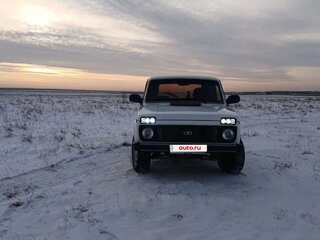 2000 Lada (ВАЗ) 2121 (4x4) I Рестайлинг, белый, 350000 рублей, вид 4