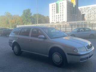 2004 Skoda Octavia I (A4) Рестайлинг, серебристый, 480000 рублей, вид 3