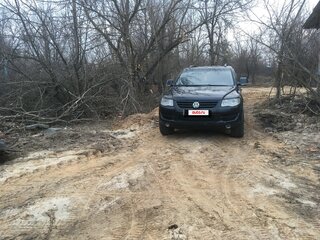 2007 Volkswagen Touareg I Рестайлинг, чёрный, 1100000 рублей, вид 2