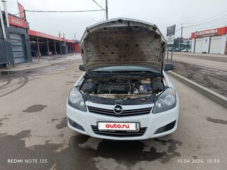 2013 Opel Astra H Рестайлинг, белый, 700000 рублей, вид 2