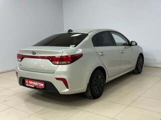 2018 Kia Rio IV, бежевый, 895000 рублей, вид 4