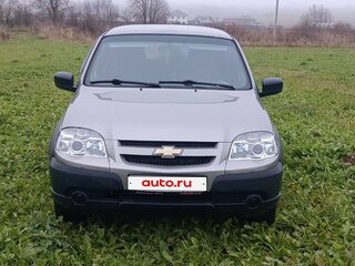2018 Chevrolet Niva I Рестайлинг, серый, 619000 рублей, вид 1
