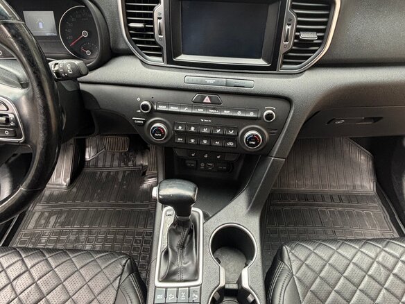 2017 Kia Sportage IV, чёрный, 1999000 рублей - вид 7