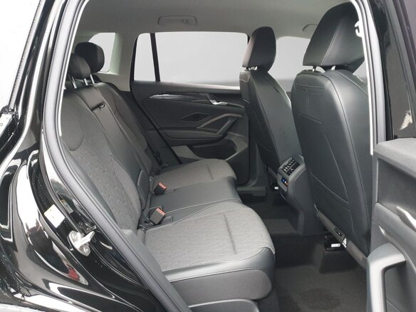 2026 Volkswagen Tiguan III, чёрный, 5239000 рублей - вид 15