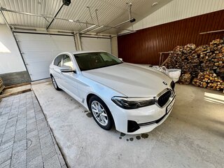 2021 BMW 5 серии 520d VII (G30/G31/G38) Рестайлинг, белый, 4800000 рублей, вид 3