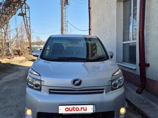 2009 Toyota Voxy II (R70), серый, 1000000 рублей, вид 1