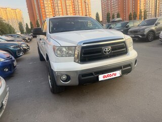 2011 Toyota Tundra CrewMax II, белый, 3050000 рублей, вид 4