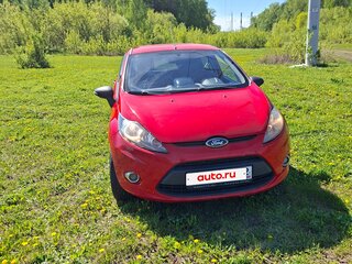 2011 Ford Fiesta Mk6, красный, 495000 рублей, вид 1