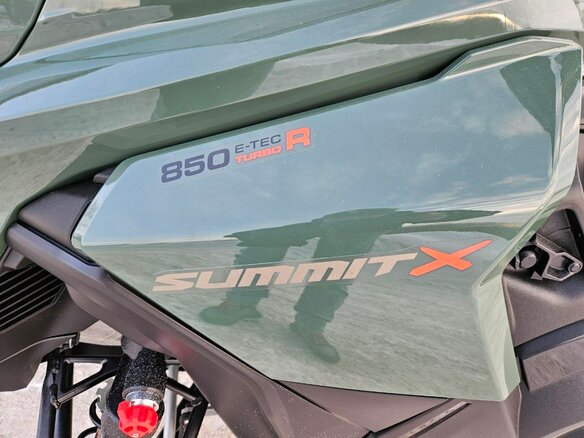 2025 BRP Ski-Doo Summit 850, зелёный, 2990000 рублей - вид 10