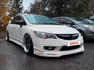 2010 Honda Civic VIII Рестайлинг, белый, 950000 рублей, вид 4
