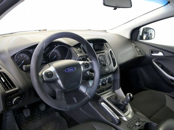 2012 Ford Focus III, белый - вид 16