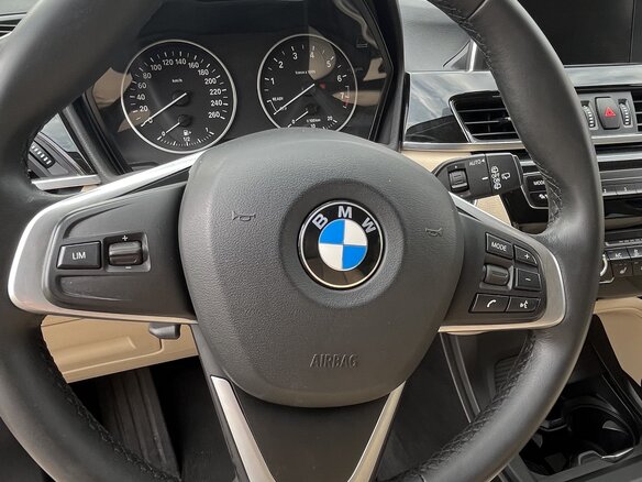 2016 BMW X1 18i sDrive II (F48), белый, 2000000 рублей - вид 12