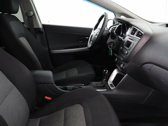 2017 Kia Ceed II Рестайлинг, серый, 1149000 рублей - вид 10