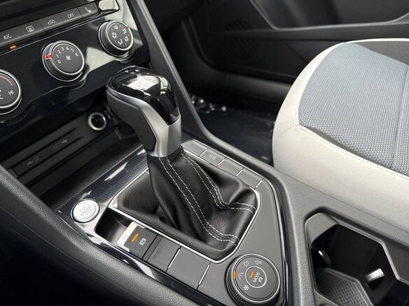 2026 Volkswagen Taos I Рестайлинг, серый, 5485527 рублей - вид 10