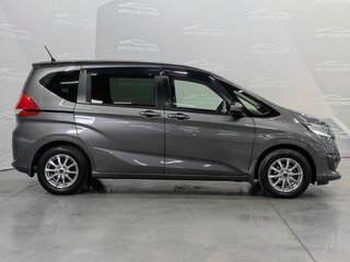 2019 Honda Freed II Рестайлинг, серый, 1460000 рублей, вид 5