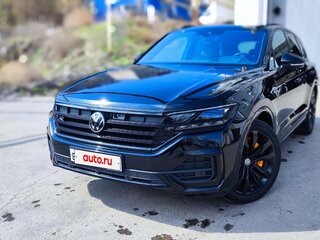 2019 Volkswagen Touareg III, чёрный, 4500000 рублей, вид 1