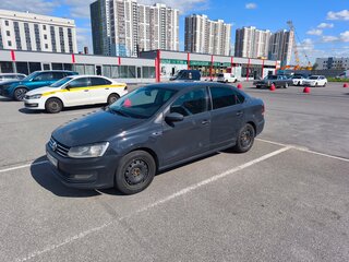 2018 Volkswagen Polo V Рестайлинг, серый, 500000 рублей, вид 1