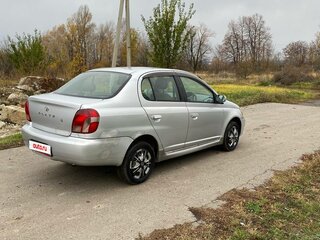 2001 Toyota Platz, серебристый, 155000 рублей, вид 4