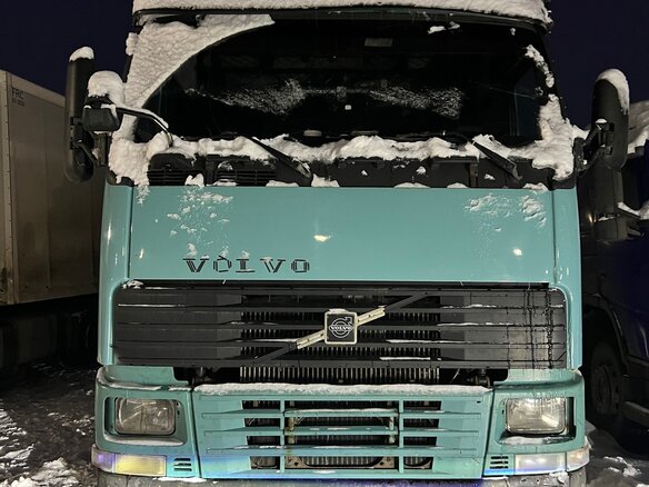 2001 Volvo FH, зелёный, 1150000 рублей