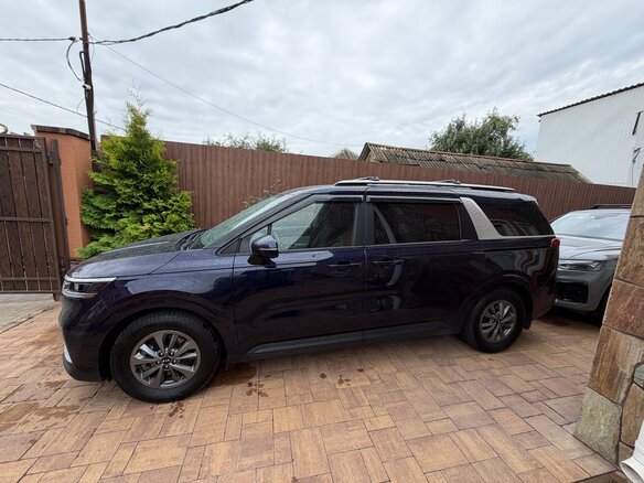 2021 Kia Carnival IV, синий, 3550000 рублей - вид 2