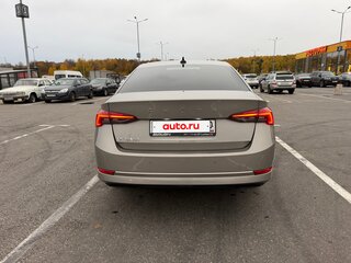 2021 Skoda Octavia IV (A8), бежевый, 2390000 рублей, вид 5