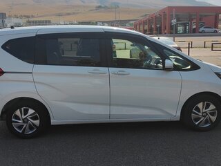 2023 Honda Freed+ II Рестайлинг, белый, 2100000 рублей, вид 5