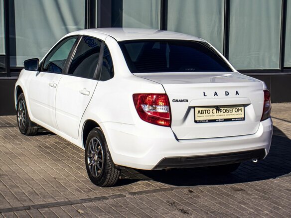 2024 Lada (ВАЗ) Granta I Рестайлинг, белый, 770000 рублей - вид 2