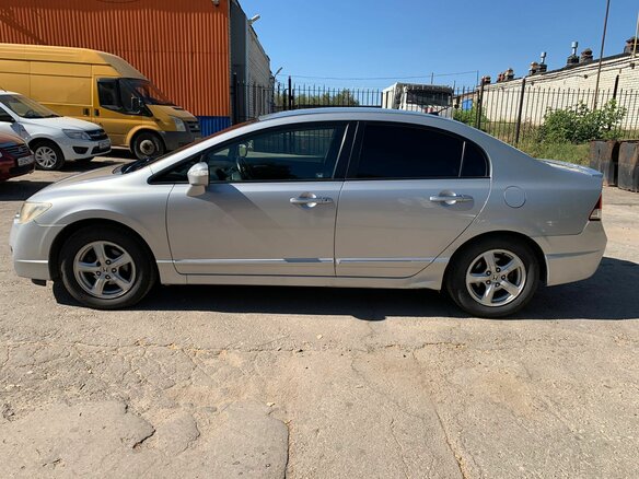2009 Honda Civic Hybrid VIII Рестайлинг, серебристый, 675000 рублей - вид 8